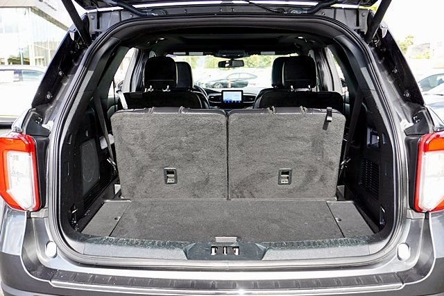 Used 2020 Ford Explorer Limited RWD image 13