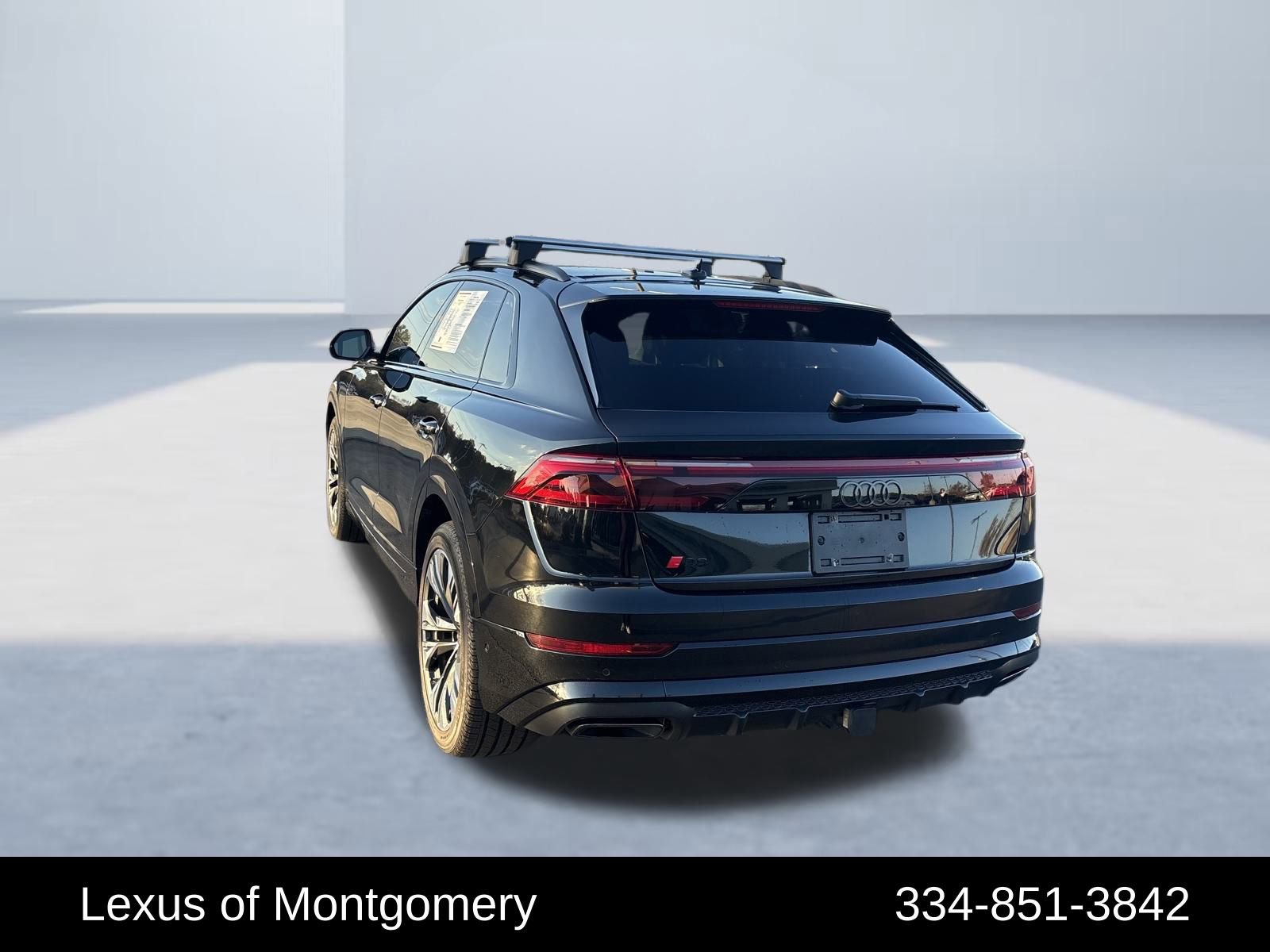 Used 2024 Audi Q8 Prestige image 3