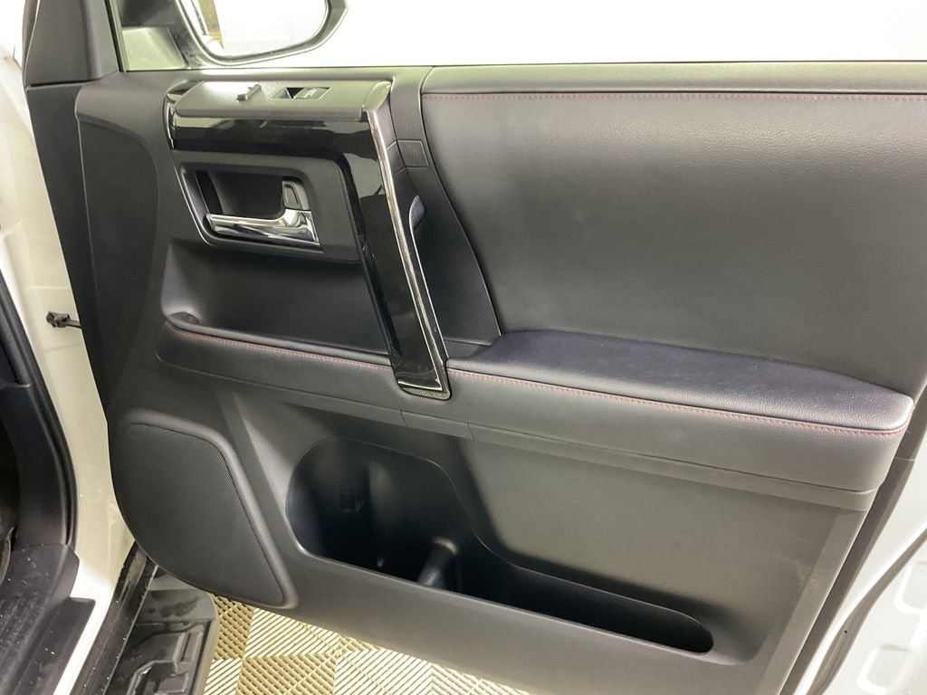 Used 2021 Toyota 4Runner Venture w/ Moonroof Package image 24