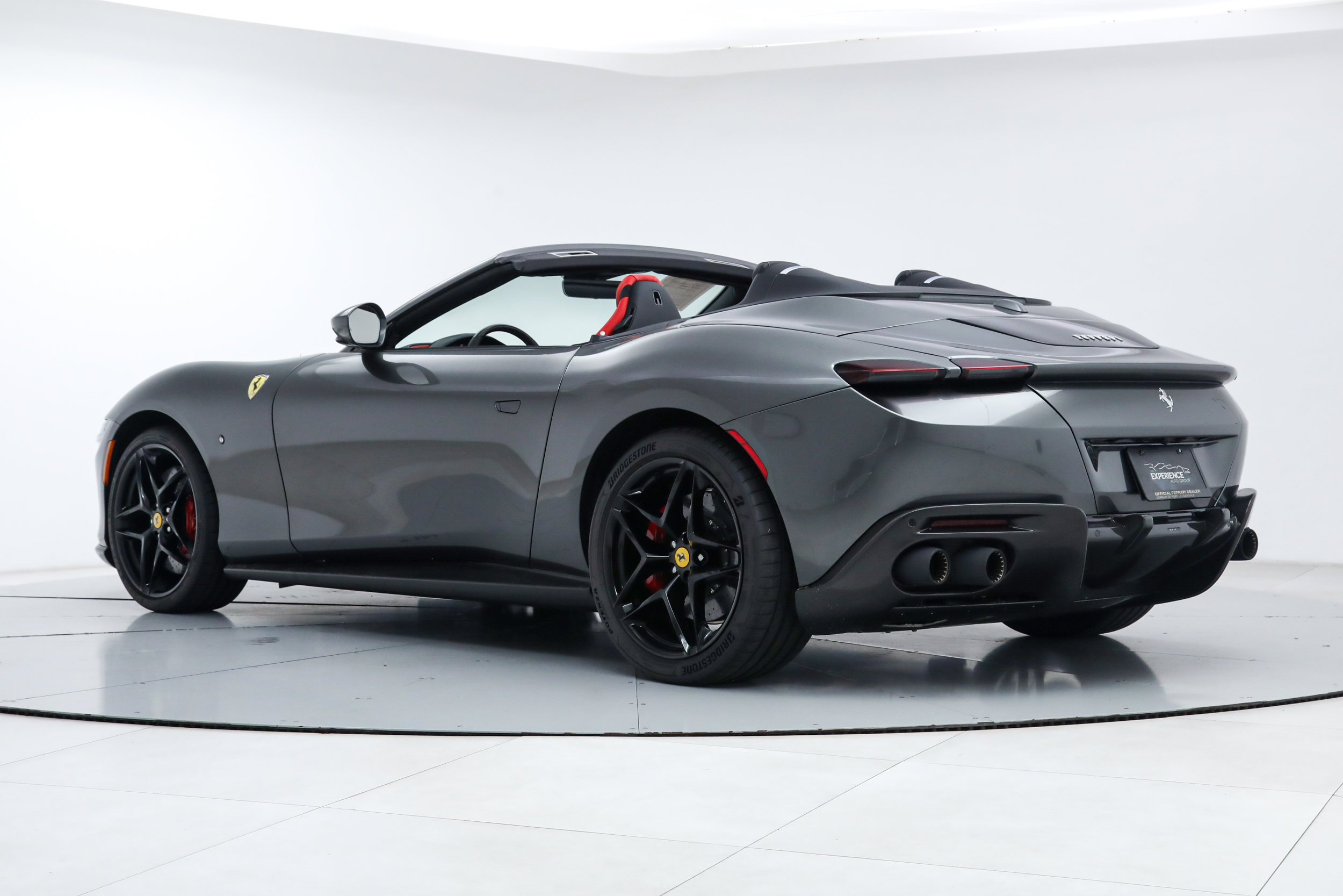 Certified 2025 Ferrari Roma Spider RWD image 7