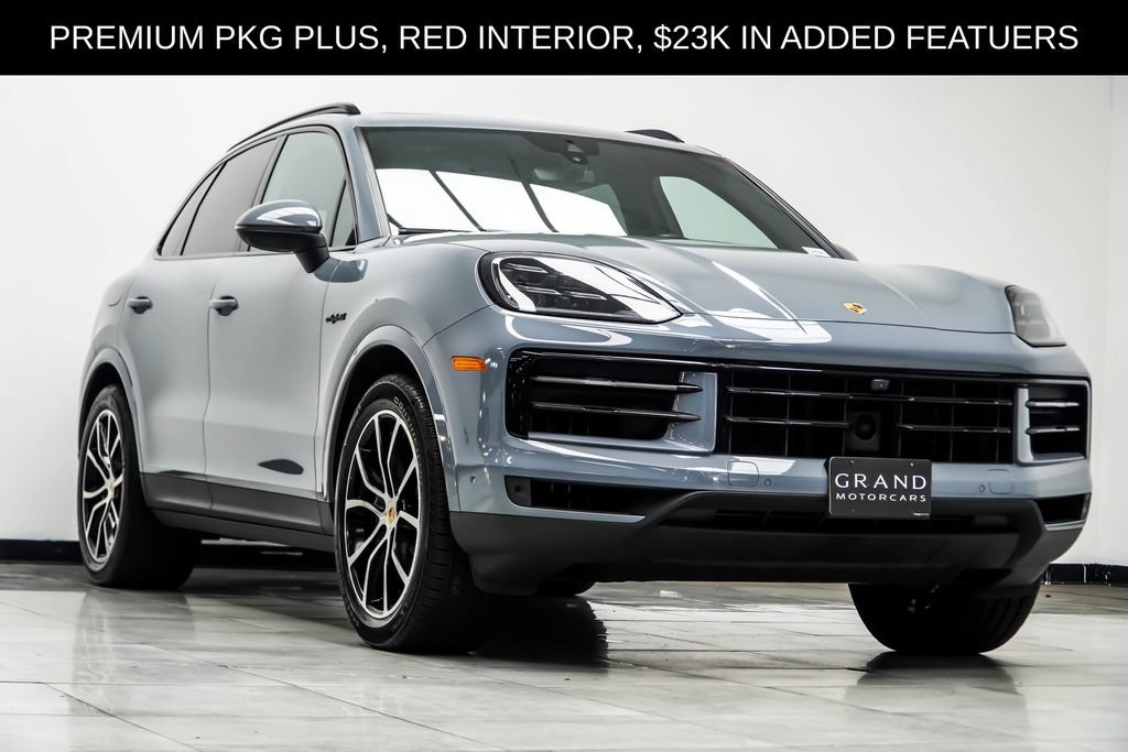 Used 2024 Porsche Cayenne AWD/4WD image 4