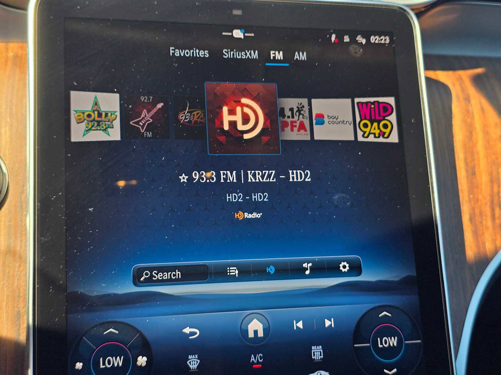 Used 2025 Mercedes-Benz GLC 350e 4MATIC image 30