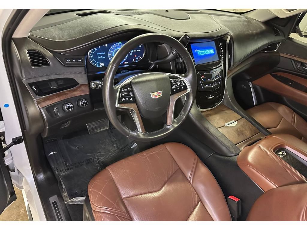 Used 2016 Cadillac Escalade Premium AWD/4WD image 18