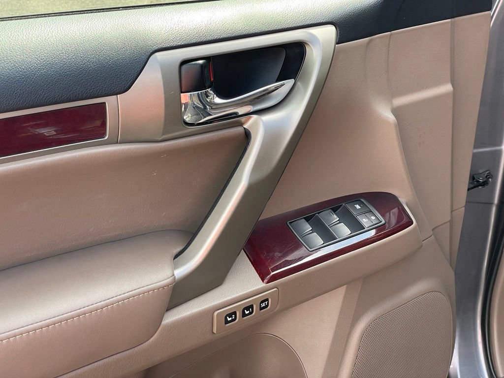 Used 2019 Lexus GX 460 Premium AWD/4WD image 13
