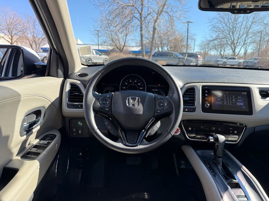 Used 2021 Honda HR-V EX-L image 2