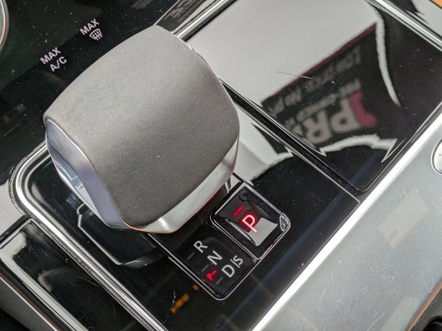 Used 2023 Land Rover Range Rover Velar HST image 12