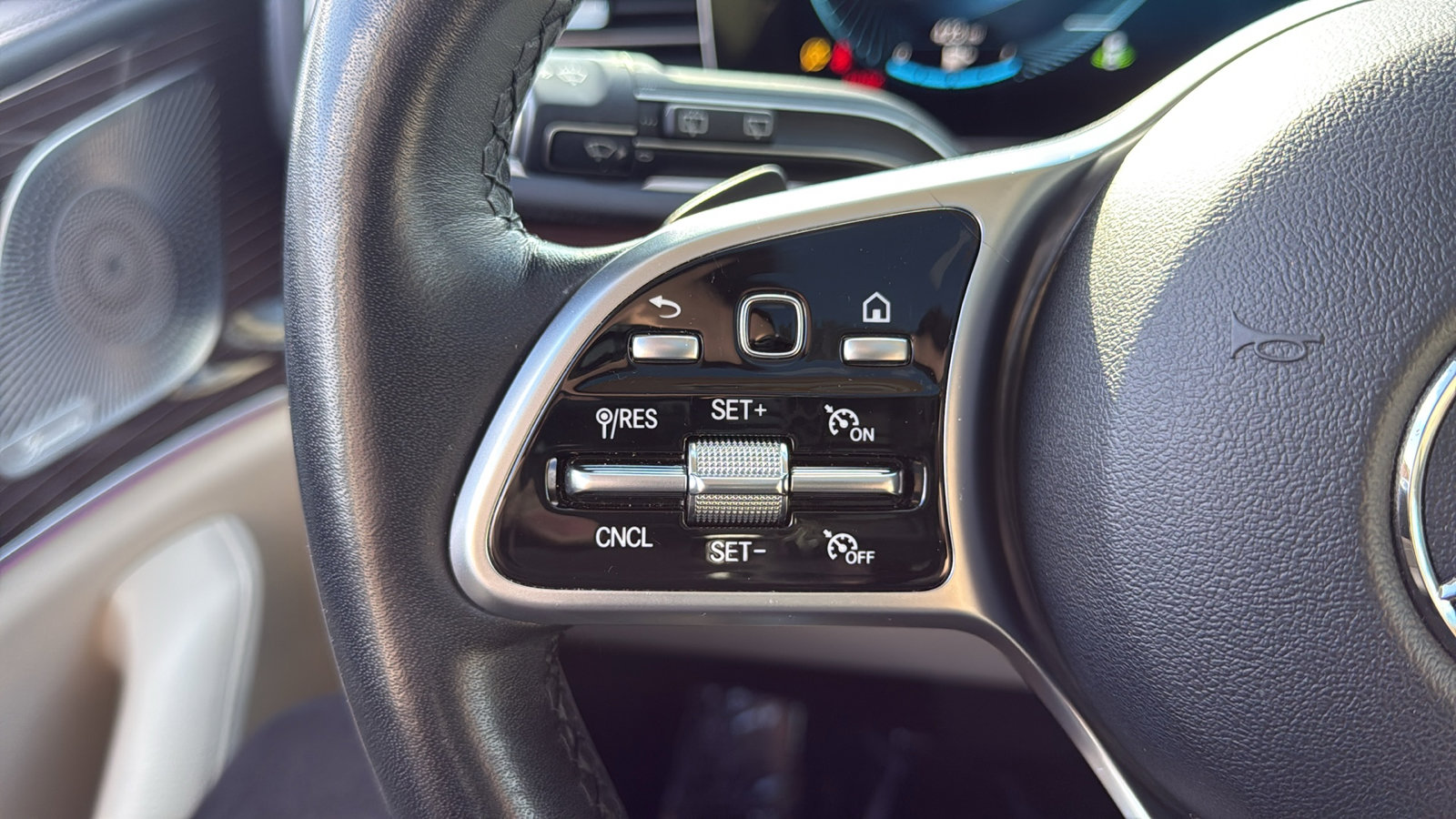 Used 2023 Mercedes-Benz GLE 450 4MATIC image 15