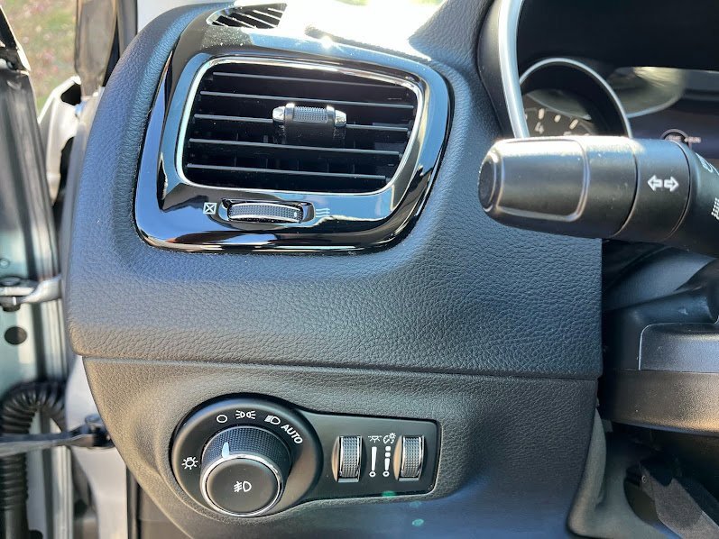 Used 2019 Jeep Compass Limited w/ Safety & Security Group image 11