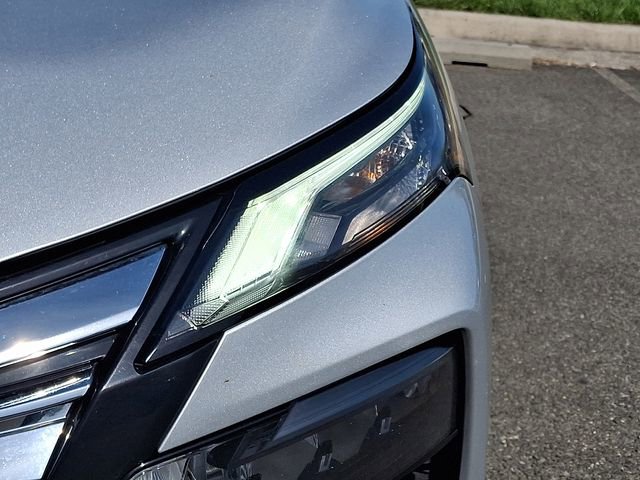 Used 2024 Nissan Rogue S image 9