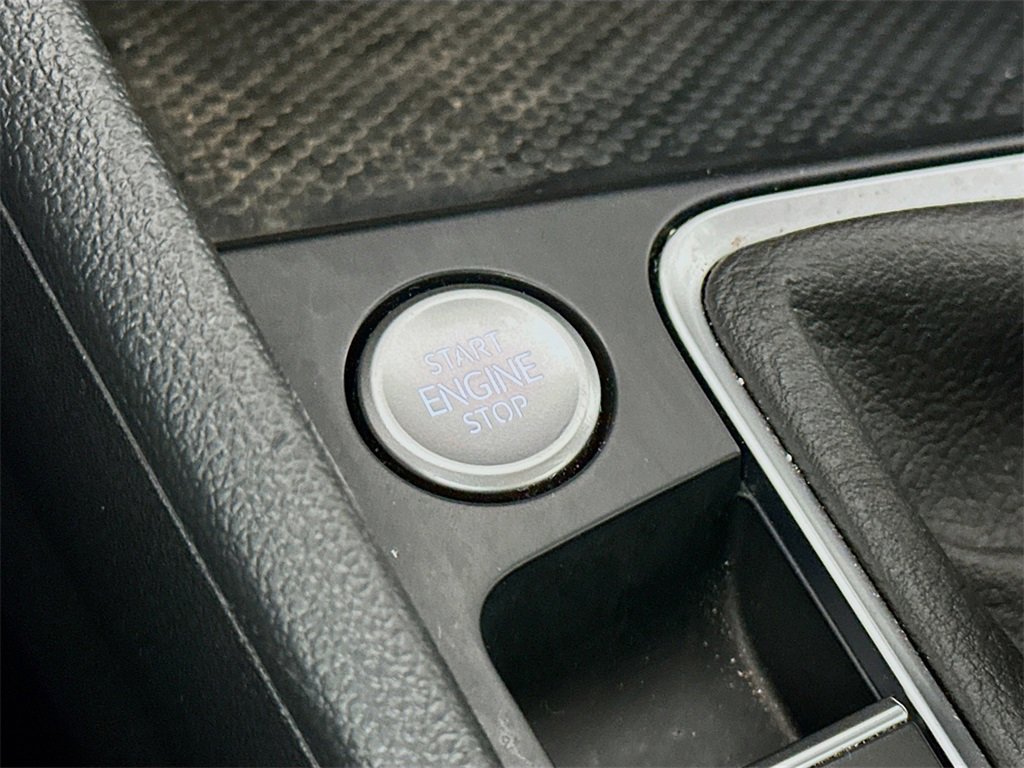 Used 2024 Volkswagen Jetta SE image 26