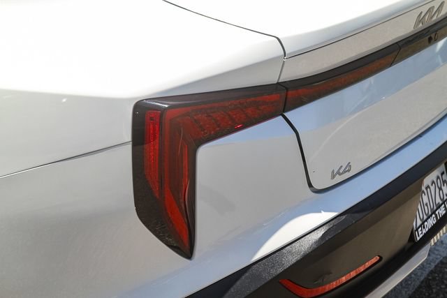 Certified 2025 Kia K4 GT-Line Turbo FWD image 10