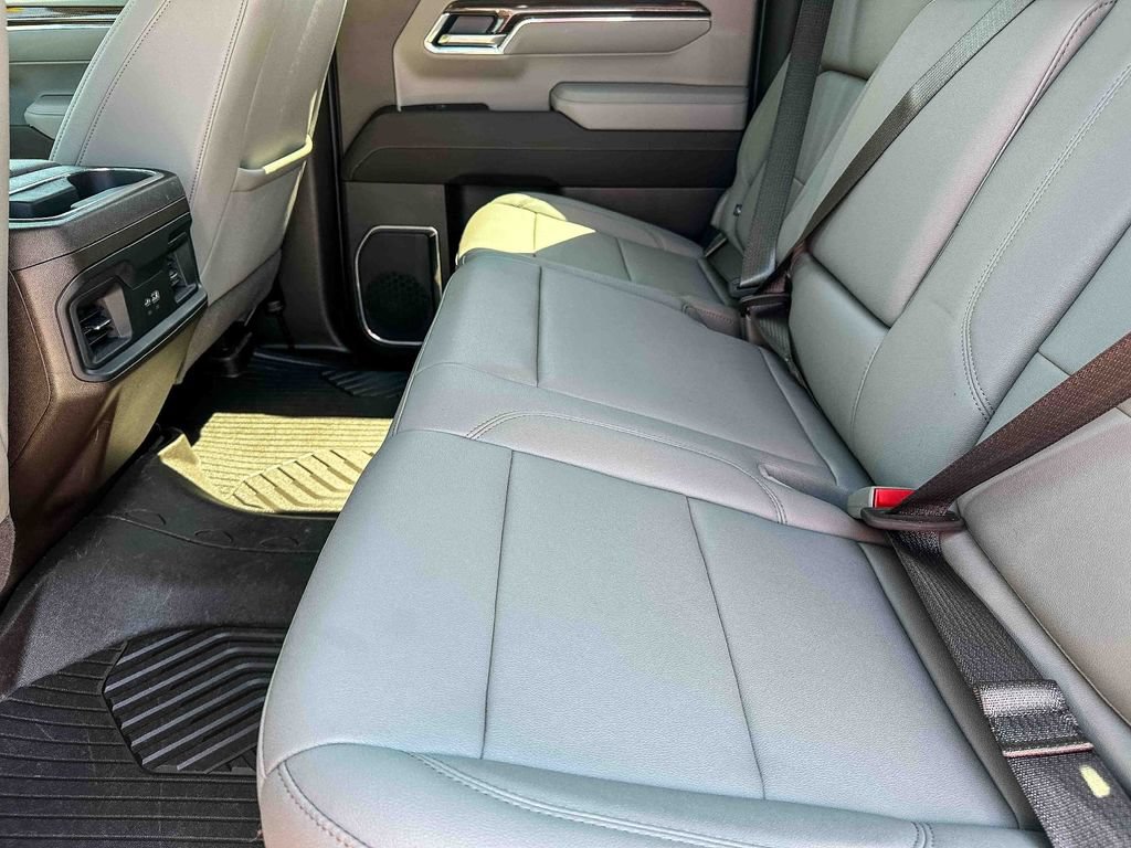 Used 2025 Chevrolet Silverado 1500 LT Trail Boss w/ Convenience Package II AWD/4WD image 18