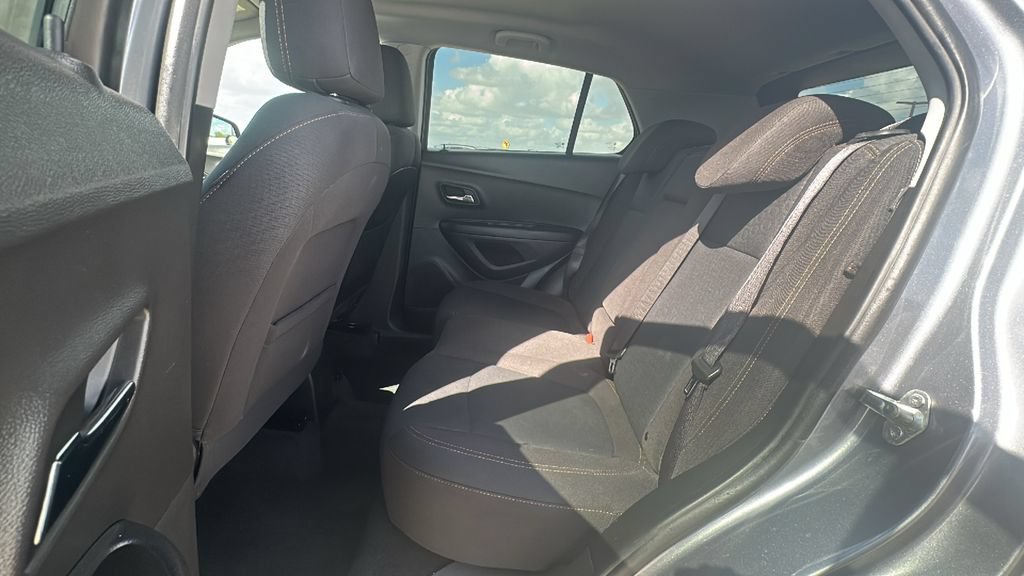 Used 2020 Chevrolet Trax LS w/ Tint and Cruise Package FWD image 30