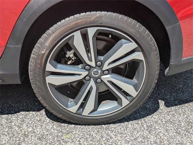 Certified 2024 Volvo V60 B5 Cross Country Plus image 31