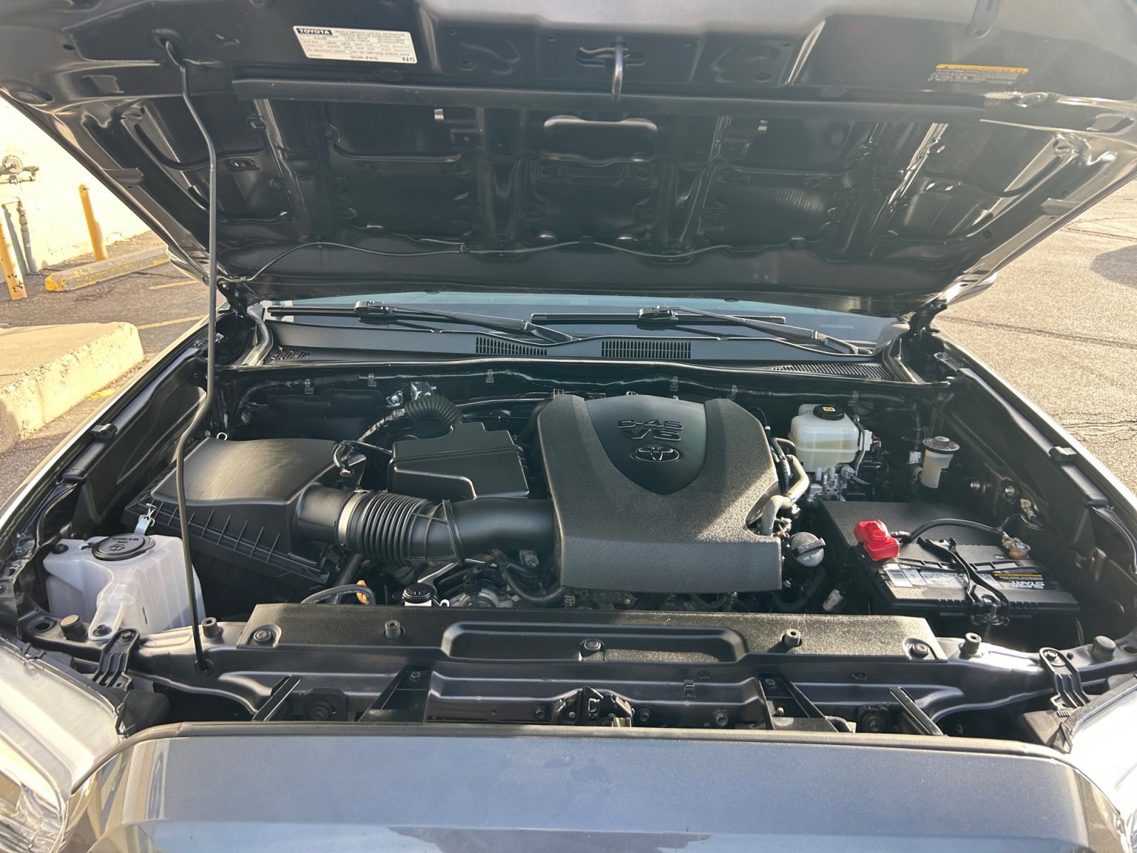 Used 2022 Toyota Tacoma TRD Off-Road w/ Technology Package image 34