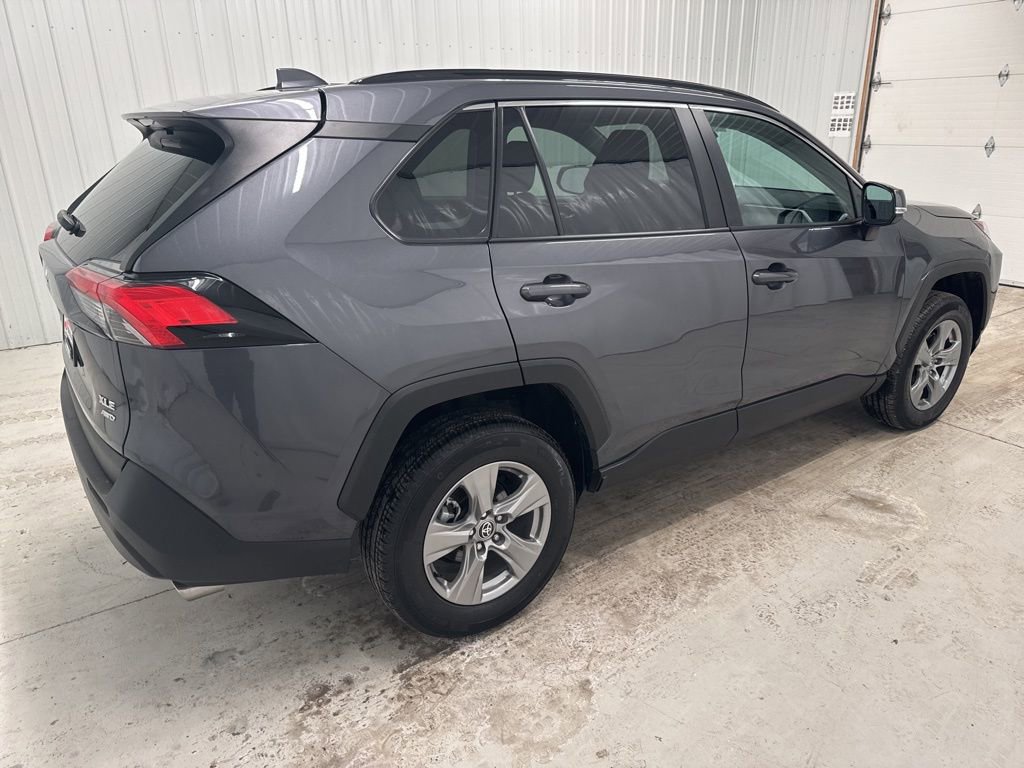 Used 2025 Toyota RAV4 XLE image 7