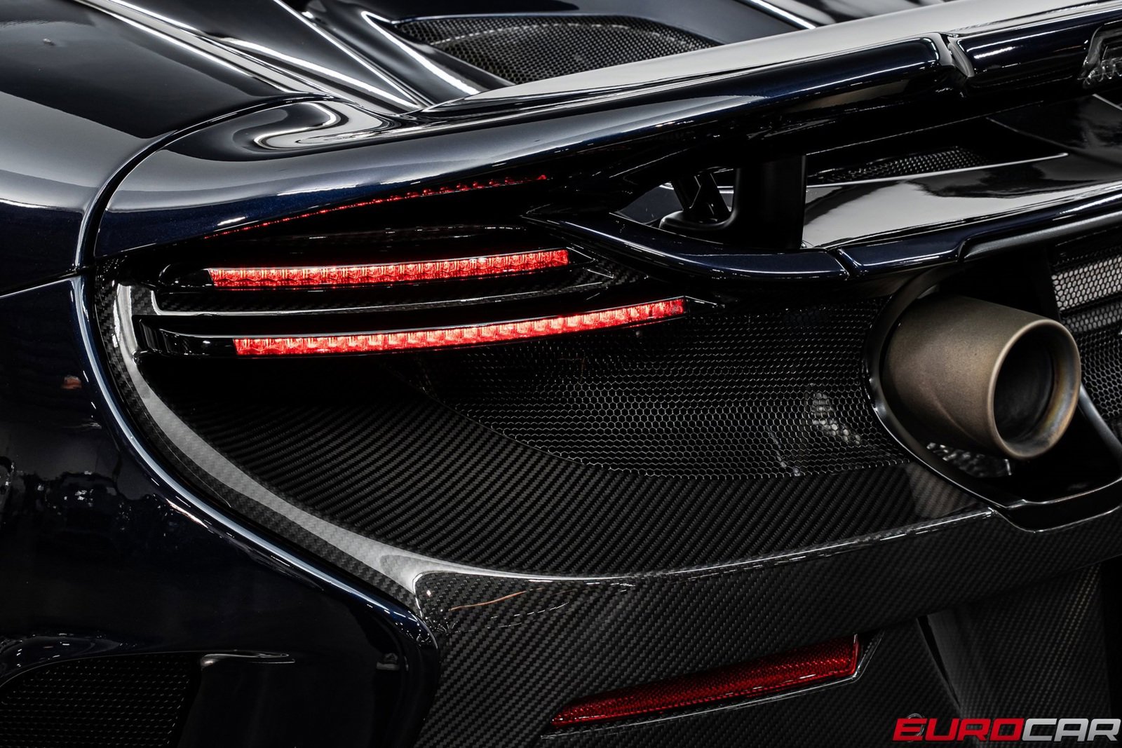 Used 2016 McLaren 675LT Spider image 28