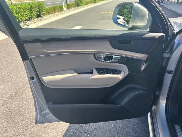 Certified 2025 Volvo XC90 B5 Plus AWD/4WD image 20