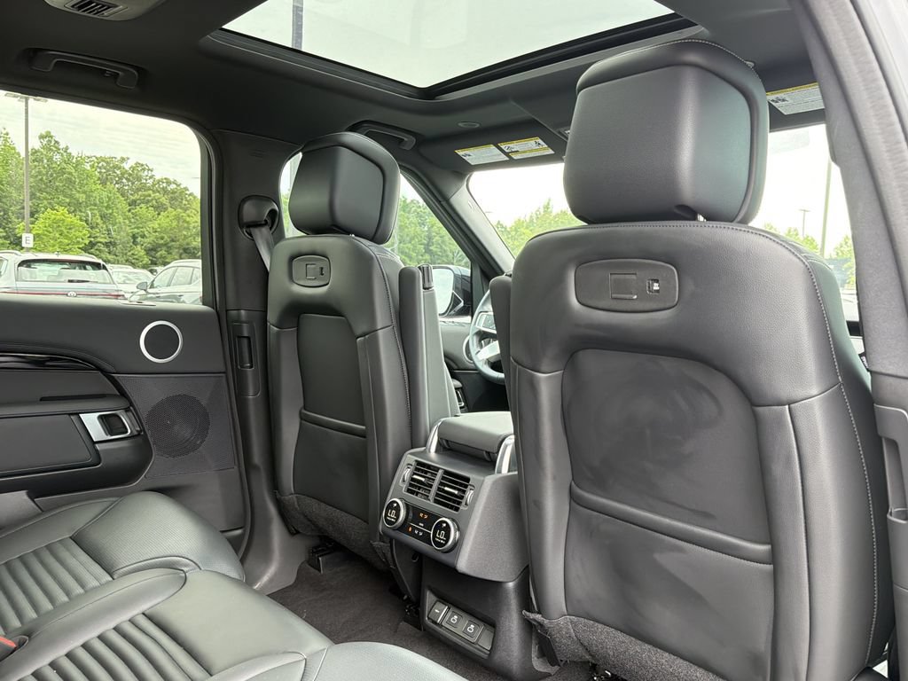 Used 2025 Land Rover Discovery S AWD/4WD image 15