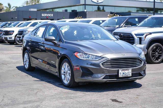 Certified 2019 Ford Fusion SE FWD image 3