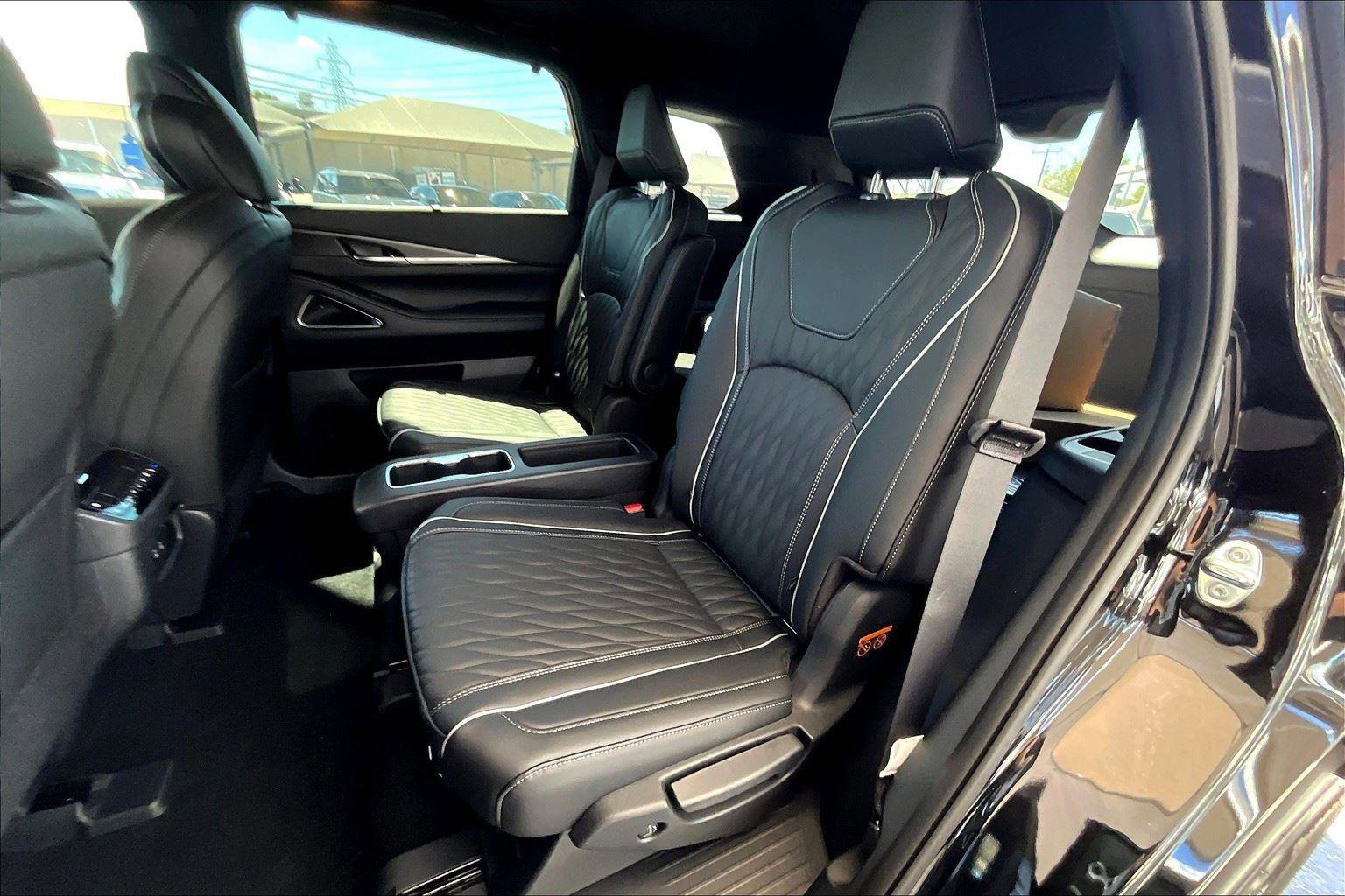 New 2026 INFINITI QX60 Autograph image 15