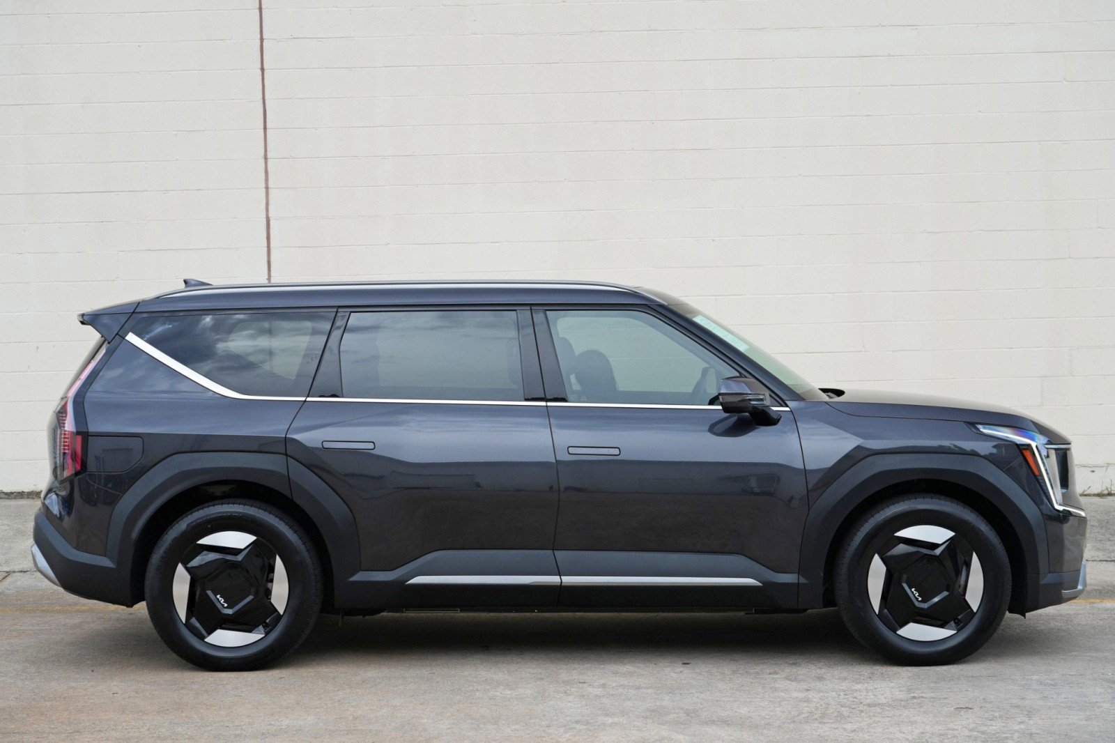 Used 2024 Kia EV9 Wind AWD/4WD image 55