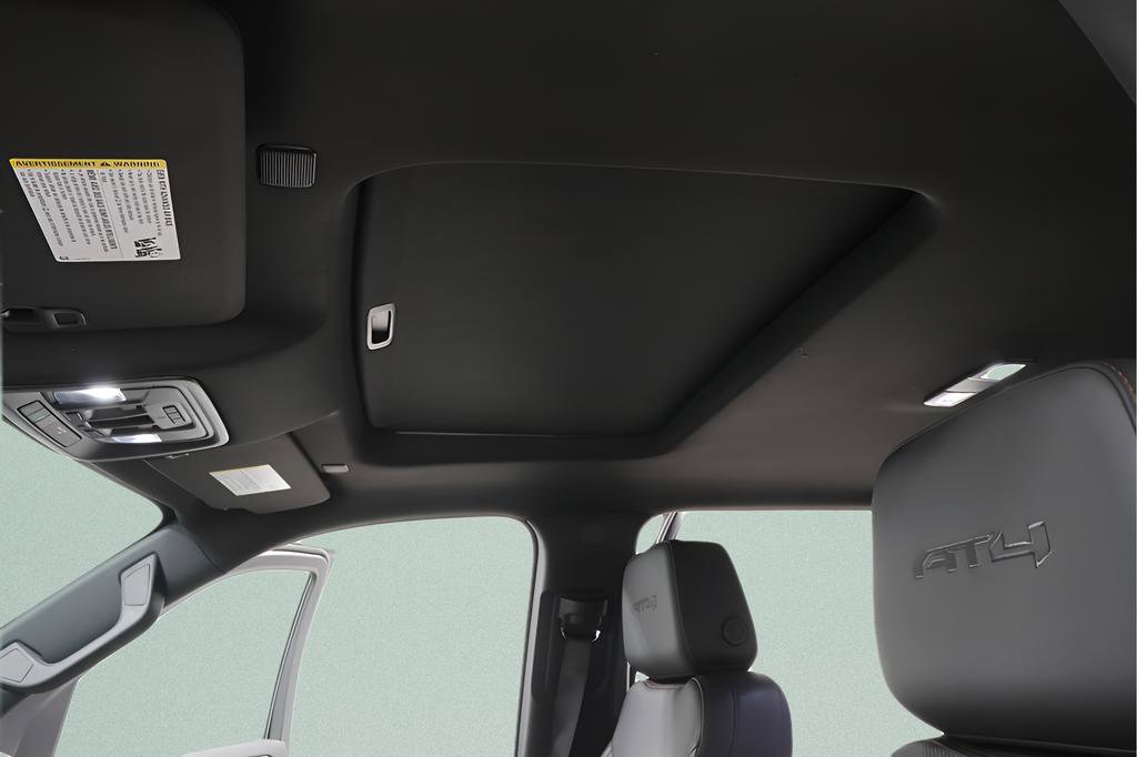 Used 2024 GMC Sierra 1500 AT4 w/ AT4 Preferred Package image 9