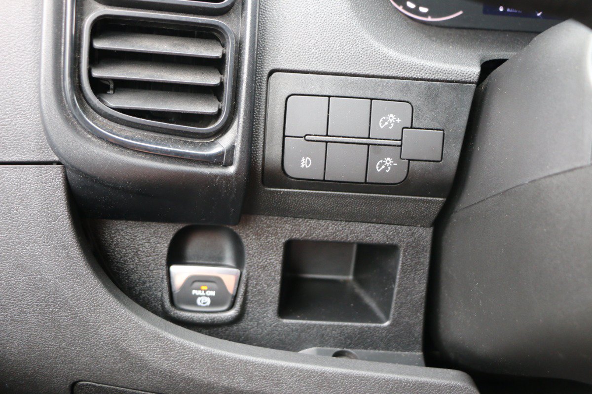 Used 2025 RAM ProMaster 2500 w/ U-Haul Equipment Group FWD image 16