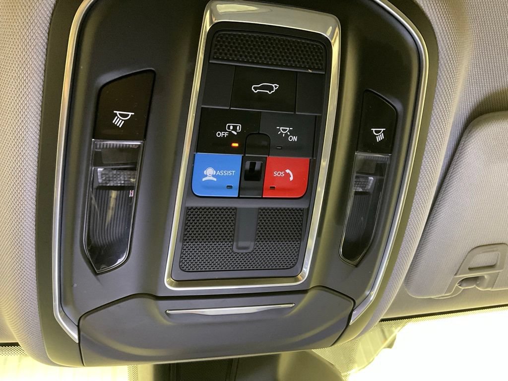 Used 2021 Jeep Grand Cherokee L Limited AWD/4WD image 21