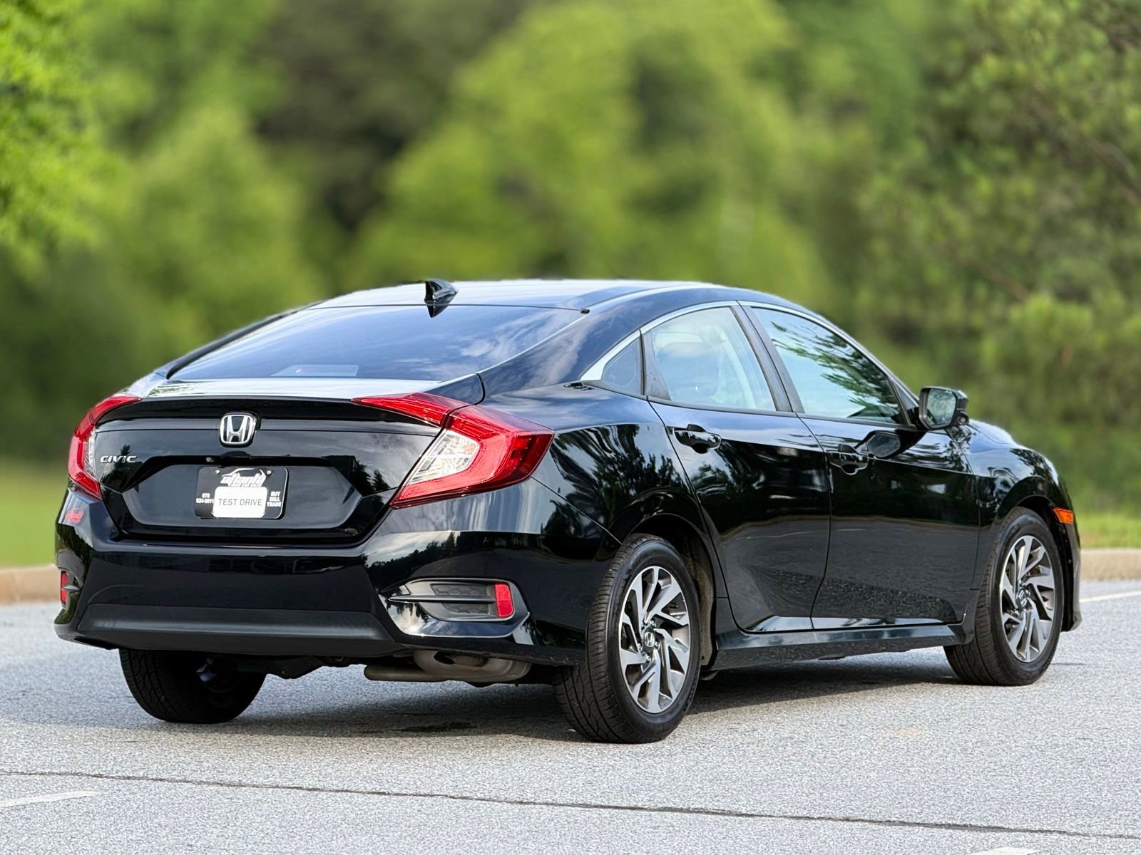Used 2018 Honda Civic EX image 11