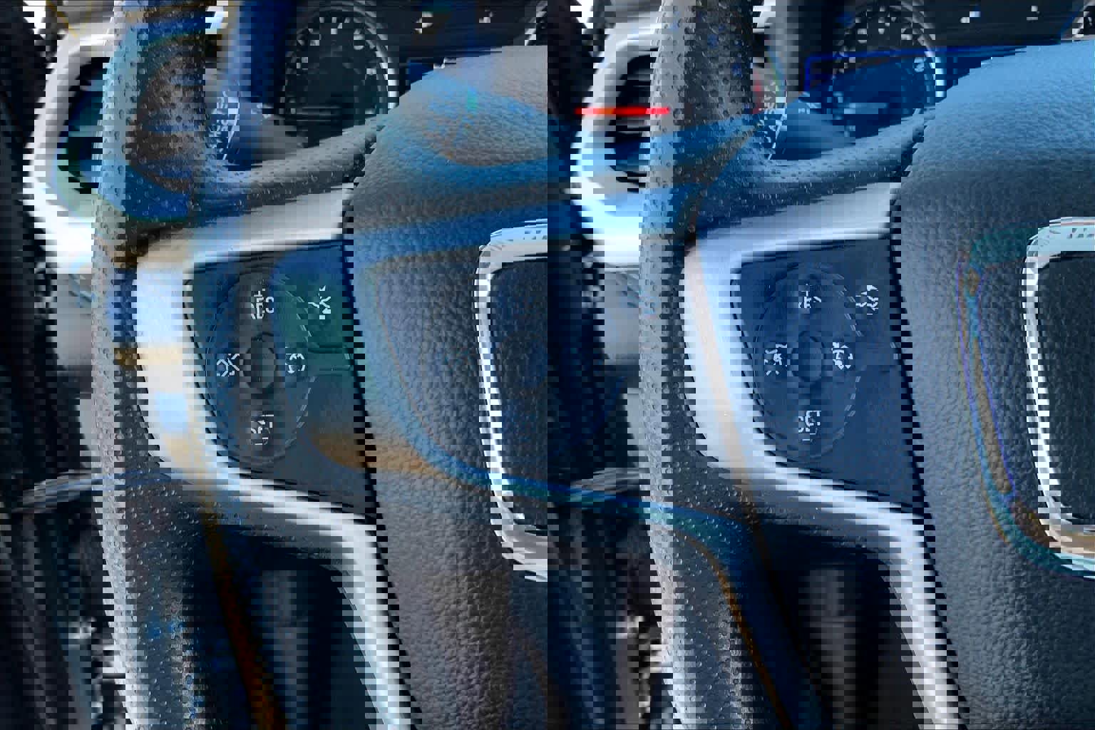 Certified 2023 GMC Acadia SLE w/ Driver Convenience Package image 23