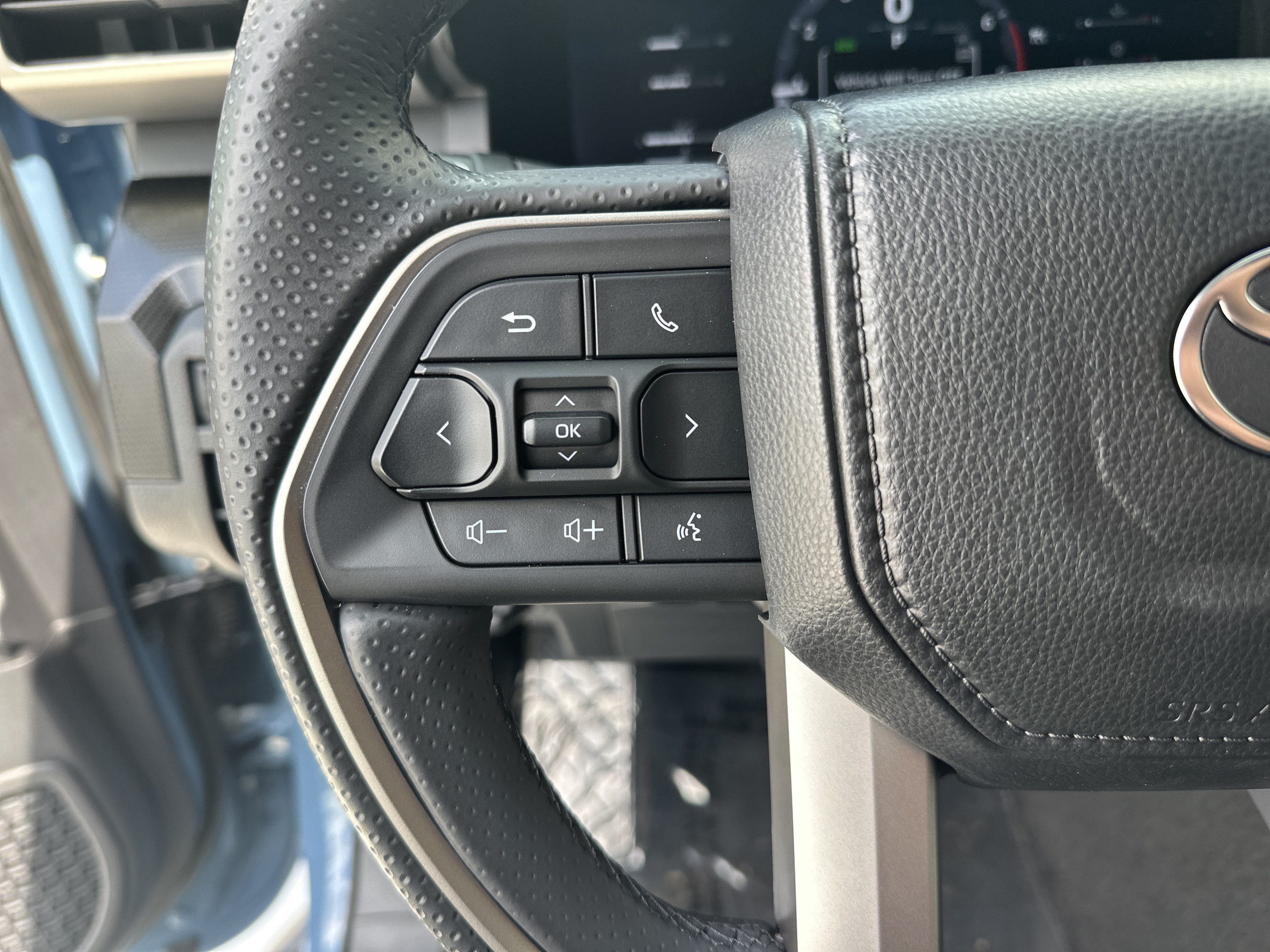 Certified 2025 Toyota 4Runner Limited AWD/4WD image 19