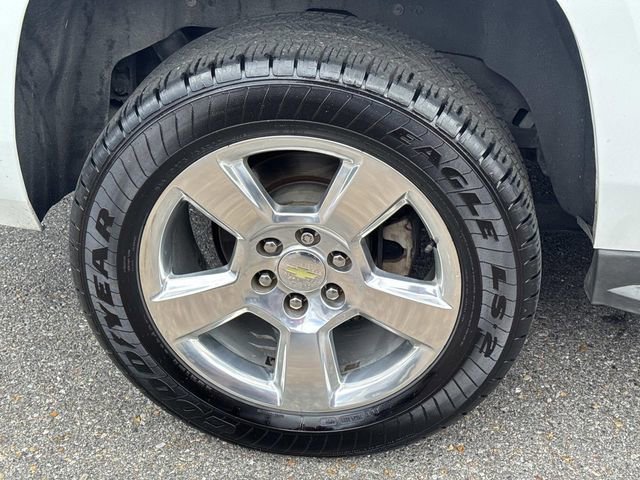 Used 2016 Chevrolet Suburban LT w/ Luxury Package image 5