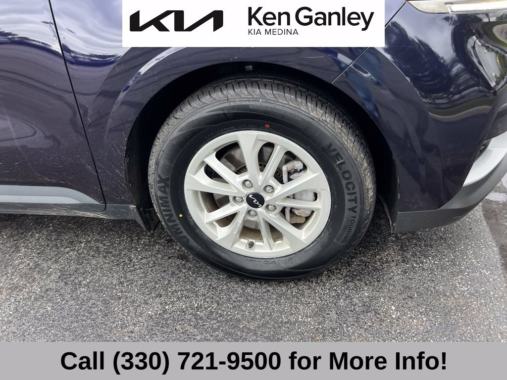 Certified 2024 Kia Carnival LX FWD image 20