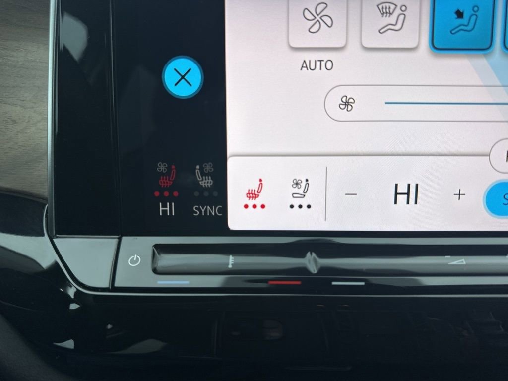 Used 2025 Volkswagen Atlas SE image 22