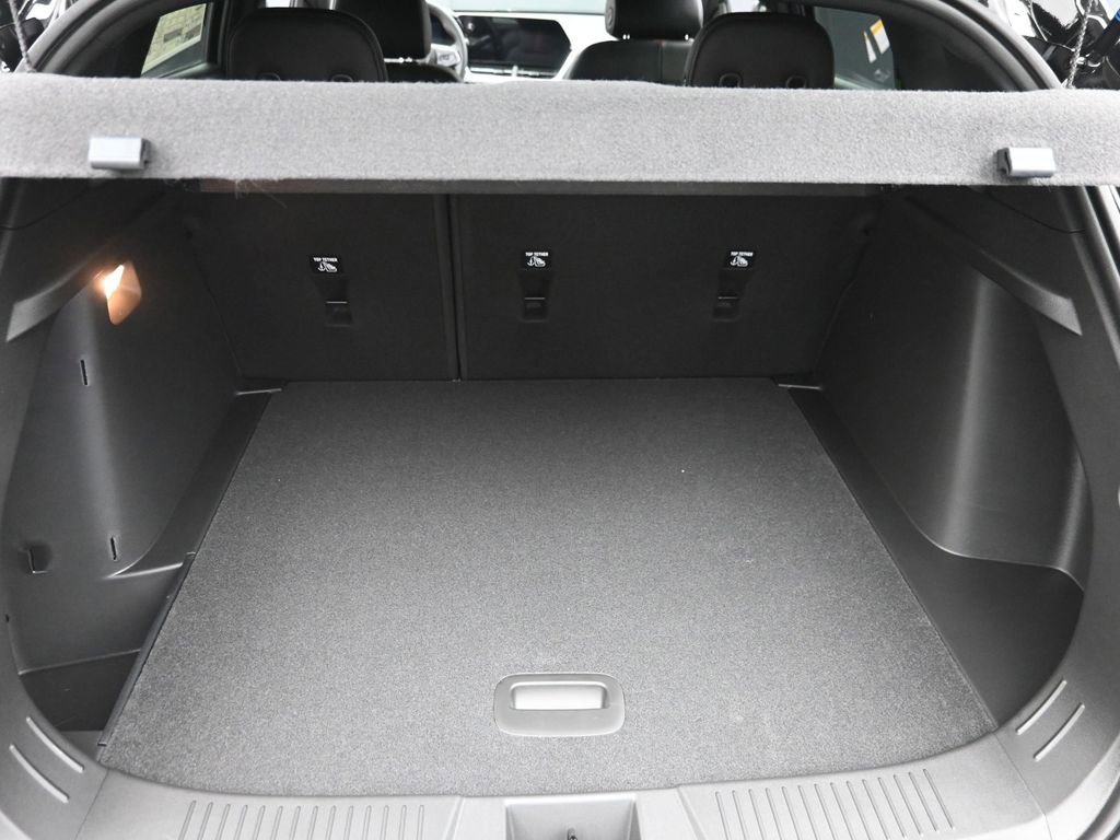 New 2026 Chevrolet Trax RS w/ Driver Confidence Package image 9