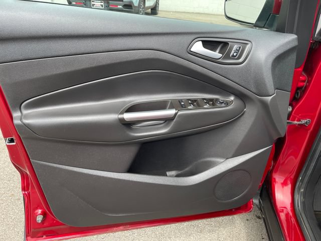 Used 2017 Ford Escape SE AWD/4WD image 10