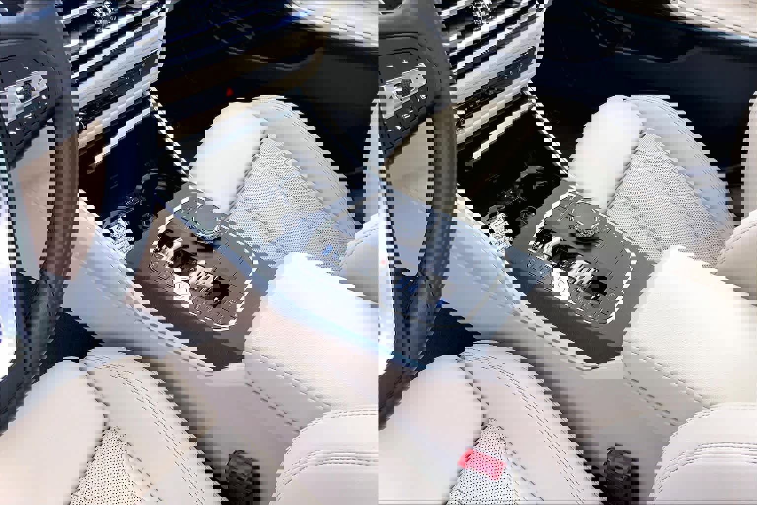 Certified 2023 BMW 330i xDrive Sedan w/ Premium Package image 16