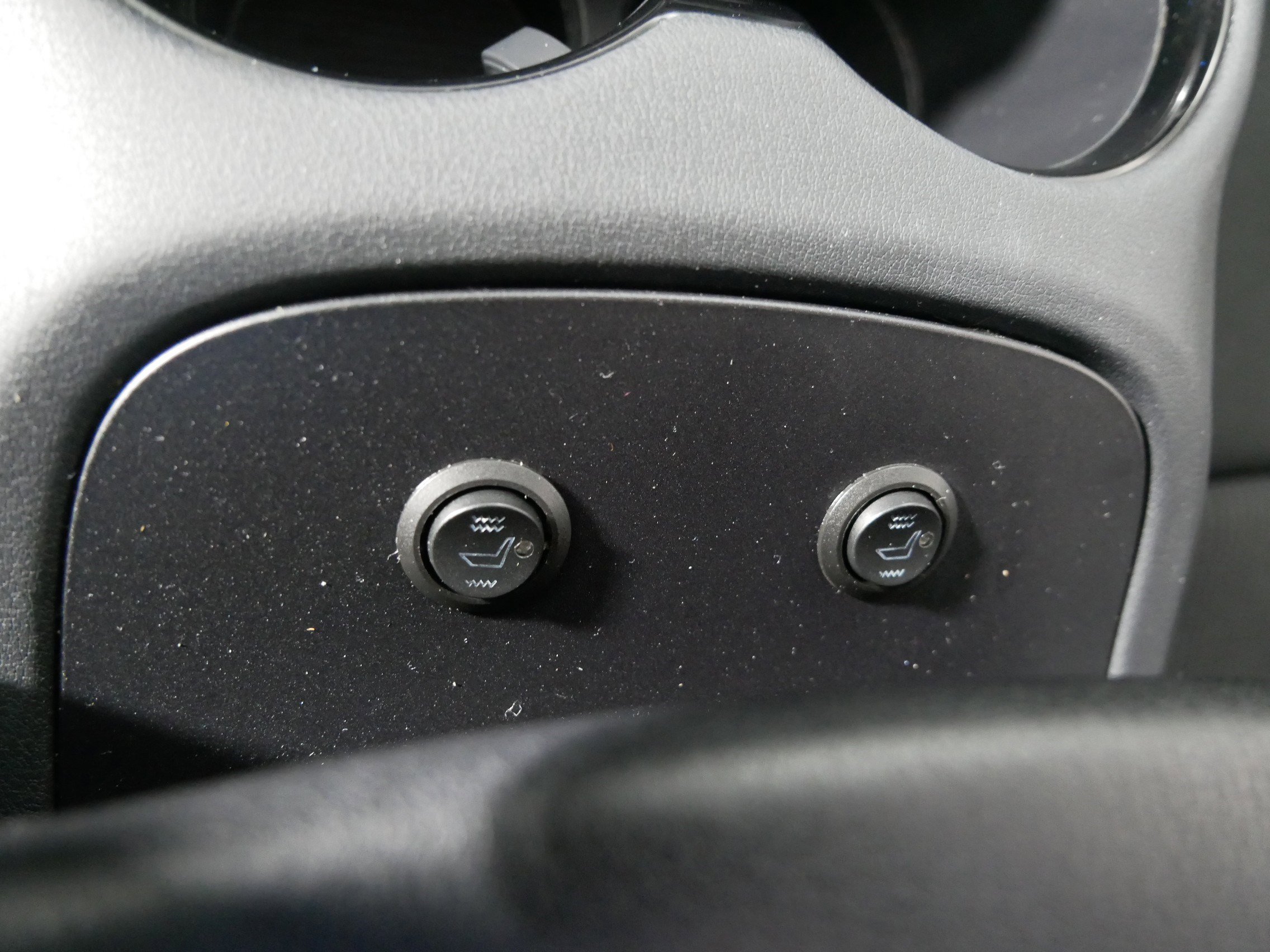 Used 2021 Toyota Venza LE w/ Carpet Mat Package (TMS) image 30