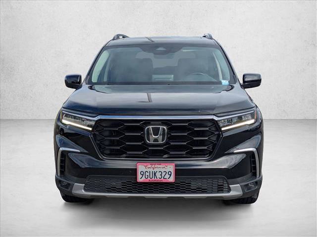 Certified 2023 Honda Pilot Touring image 2