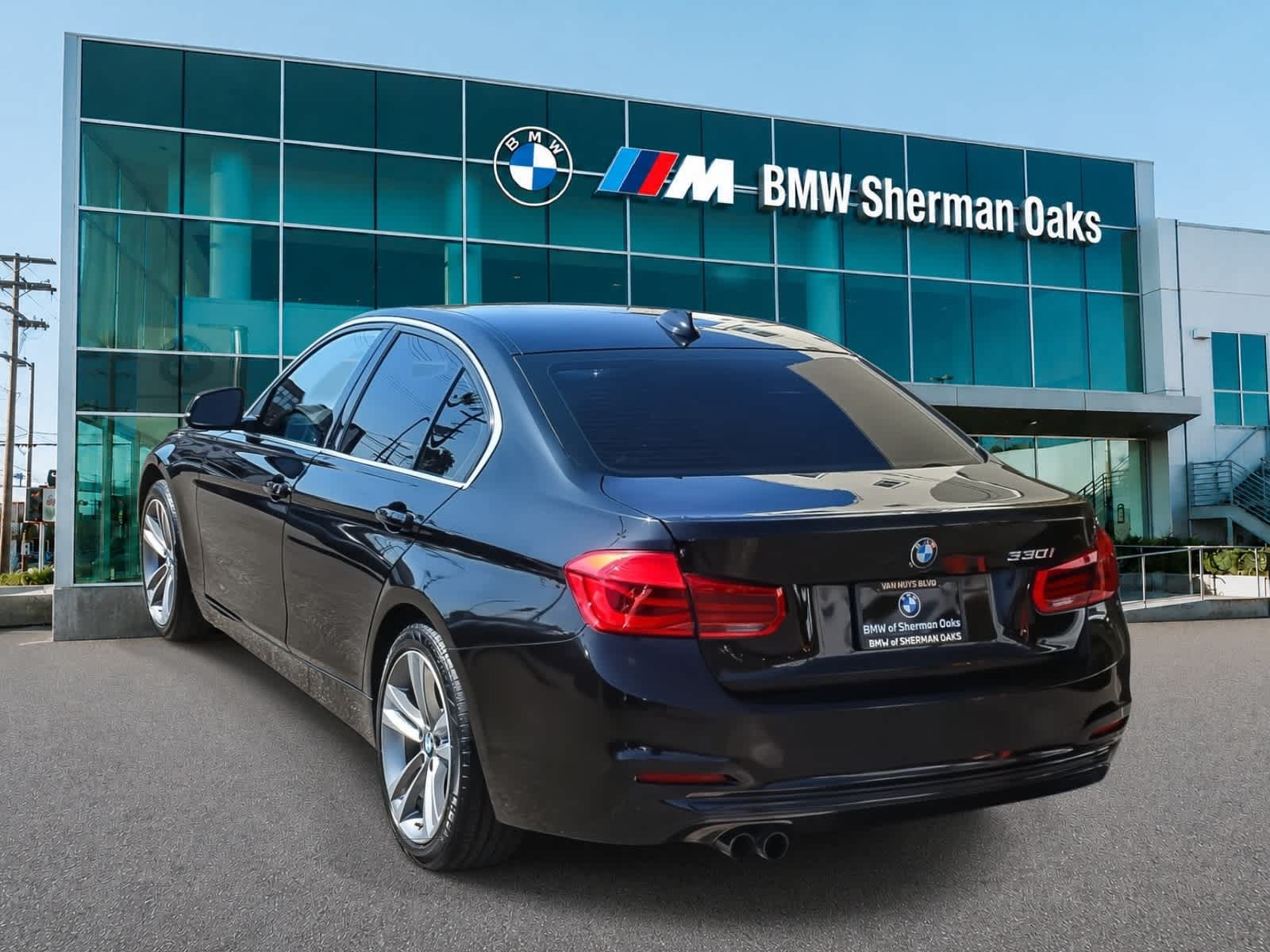Used 2017 BMW 330i Sedan RWD image 6