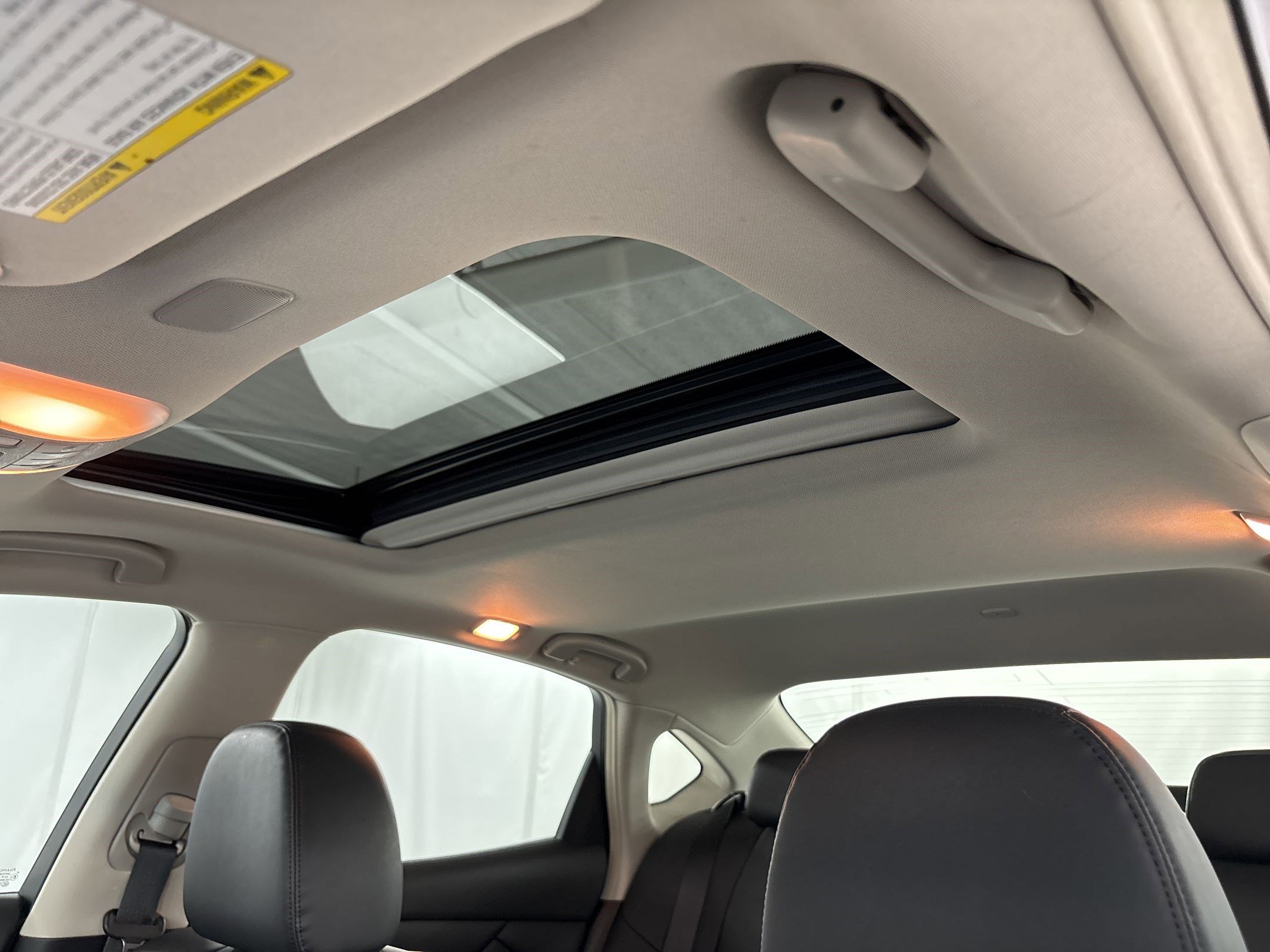 Used 2019 INFINITI Q70 Luxe image 15