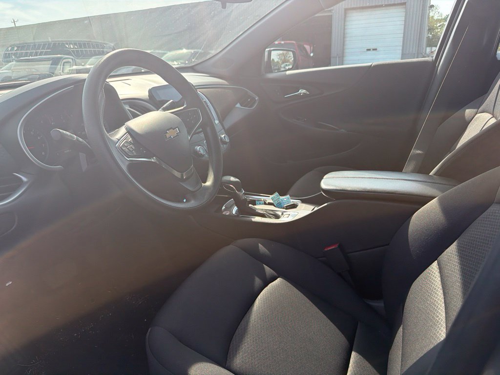 Used 2023 Chevrolet Malibu LT FWD image 13