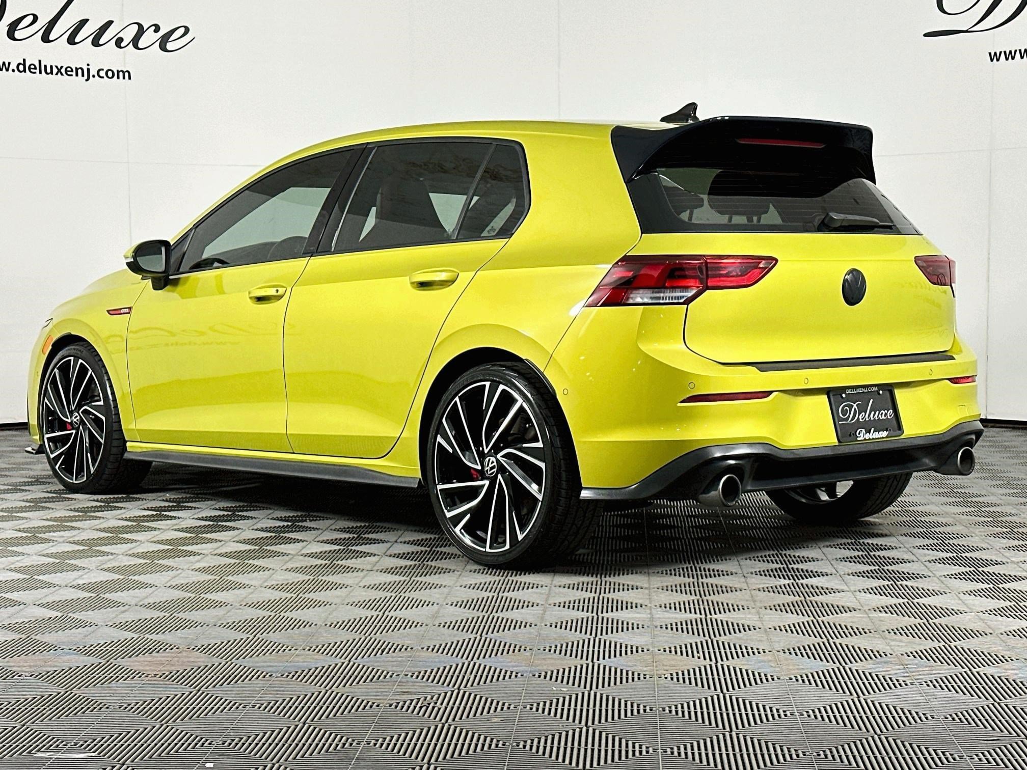 Used 2022 Volkswagen GTI Autobahn FWD image 4