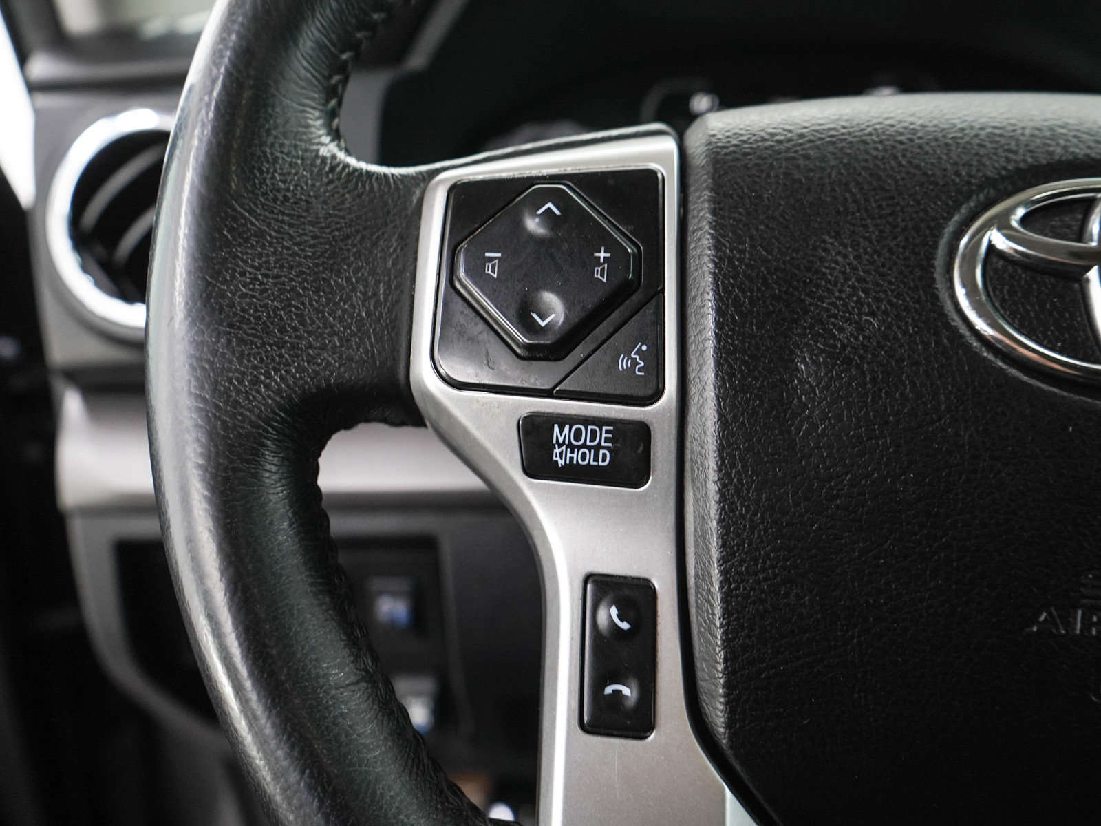 Used 2021 Toyota Tundra SR5 AWD/4WD image 27