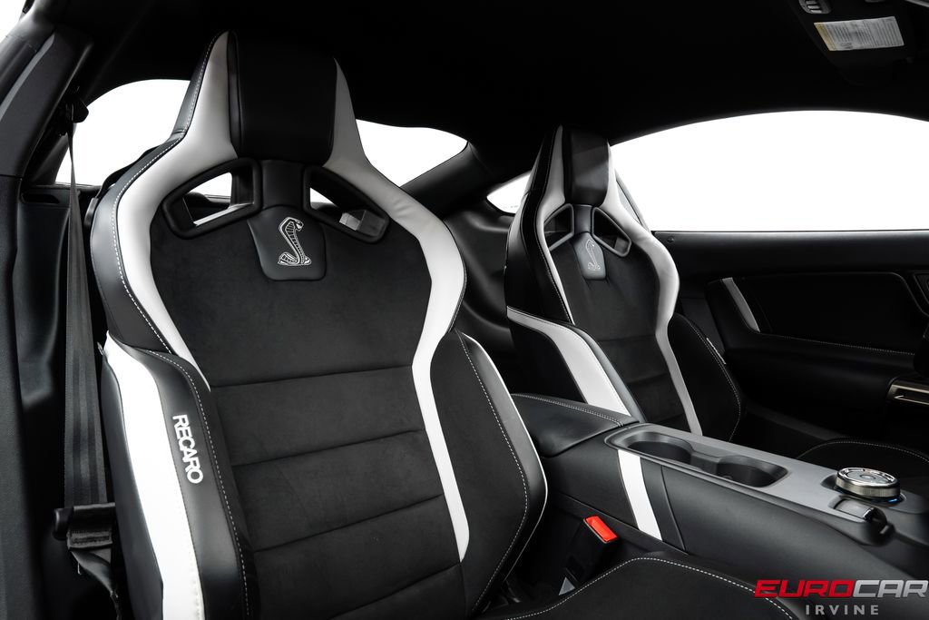 Used 2021 Ford Mustang Shelby GT500 w/ Carbon Fiber Track Pack RWD image 44