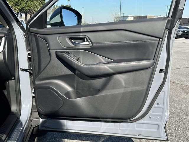Certified 2025 Nissan Rogue SL AWD/4WD image 16