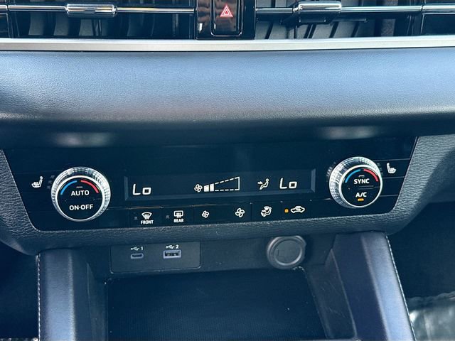 Used 2023 Mitsubishi Outlander SE Black Edition image 16