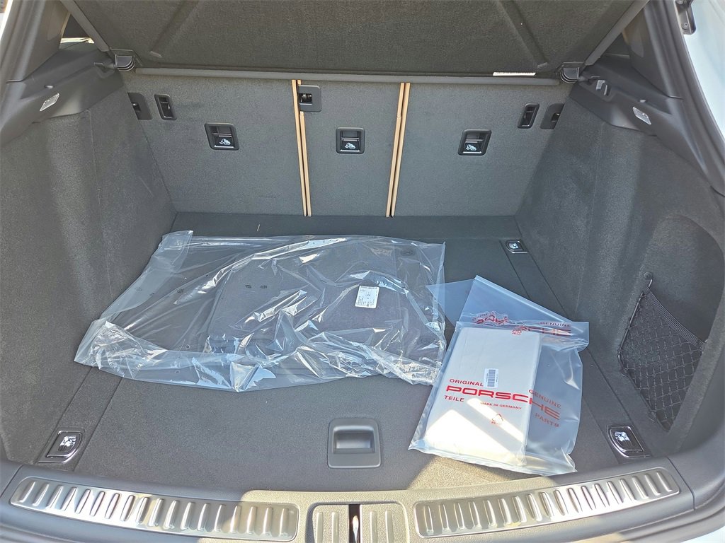 New 2026 Porsche Macan image 31