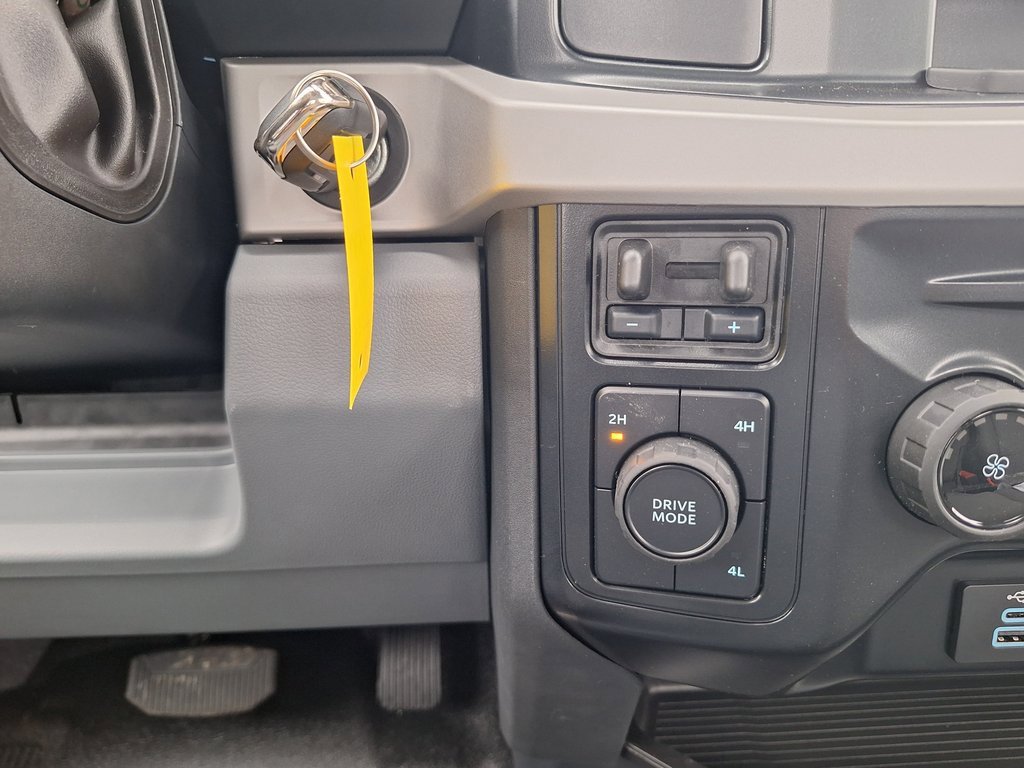 New 2026 Ford F250 XL w/ XL Chrome Package image 9